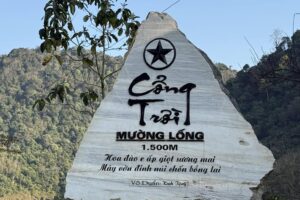 MUONG LONG TRAVEL HANDBOOK