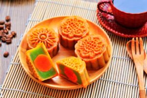 Top Mooncake Shops in Vinh – Where to Taste the Mid-Autumn Spirit